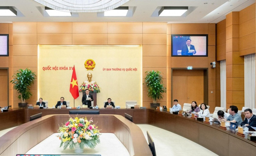 Chủ tịch Quốc hội: Hoàn thành vị trí việc làm để cải cách tiền lương từ 1/7